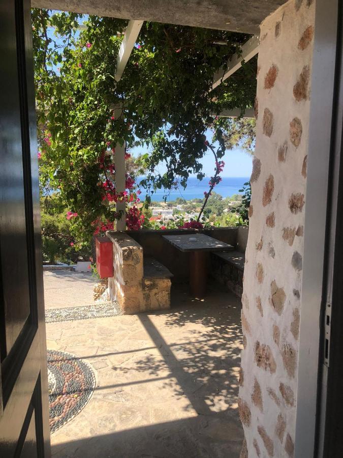 Karpathios Pefkos Hotell 3*