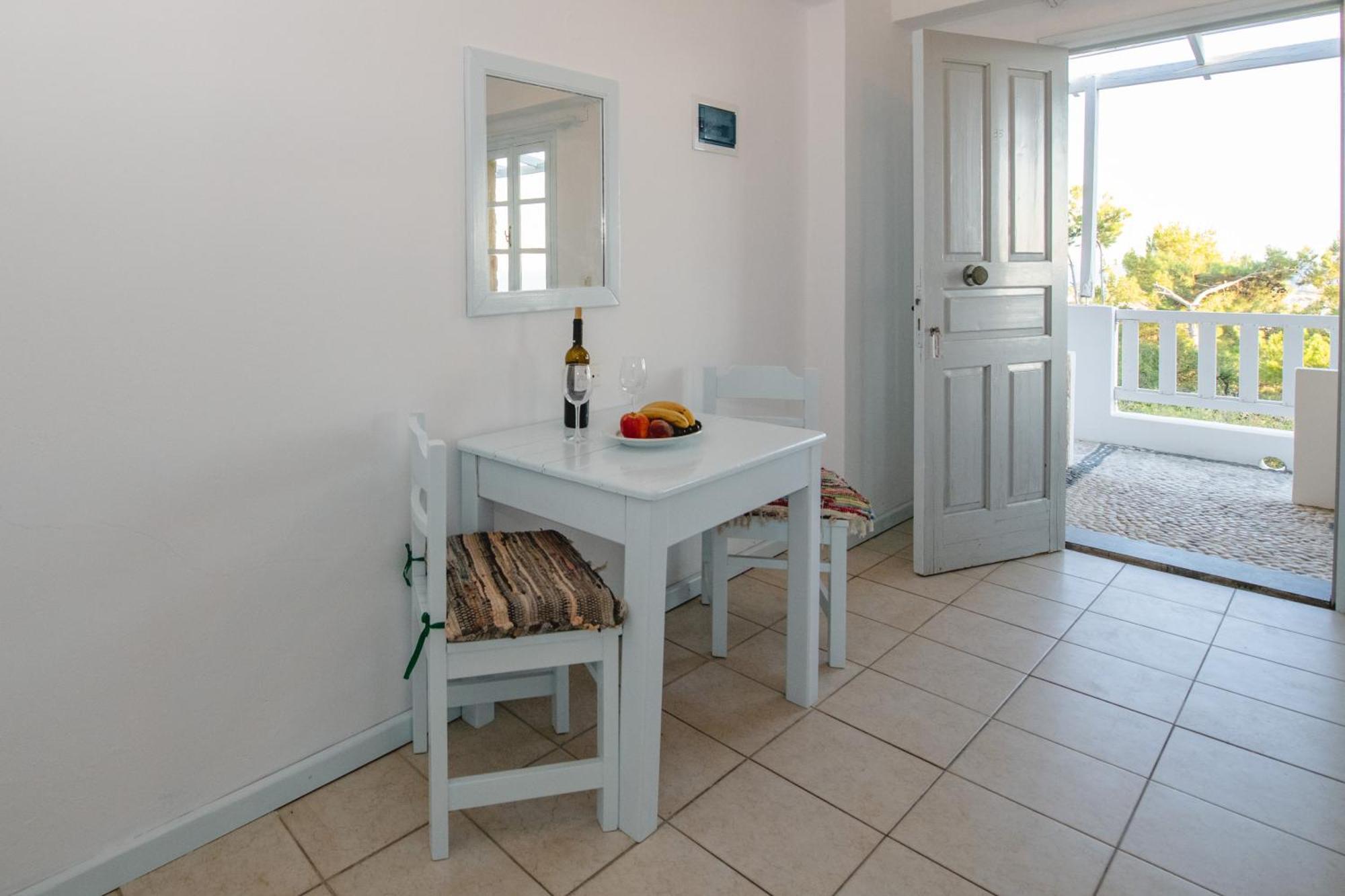 Karpathios Pefkos Hotell 3*